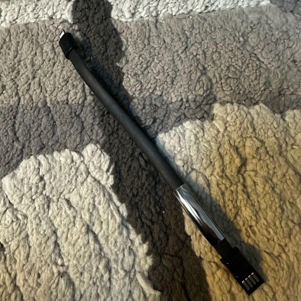 Black and Silver USB Cable
